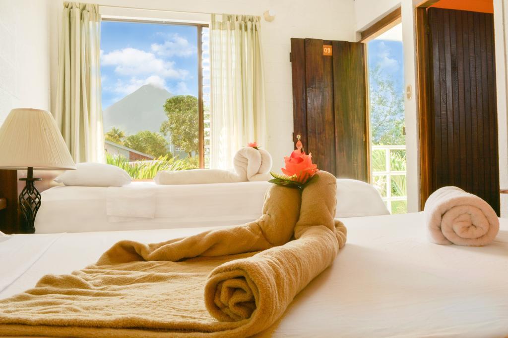 La Fortuna Backpackers Resort מראה חיצוני תמונה