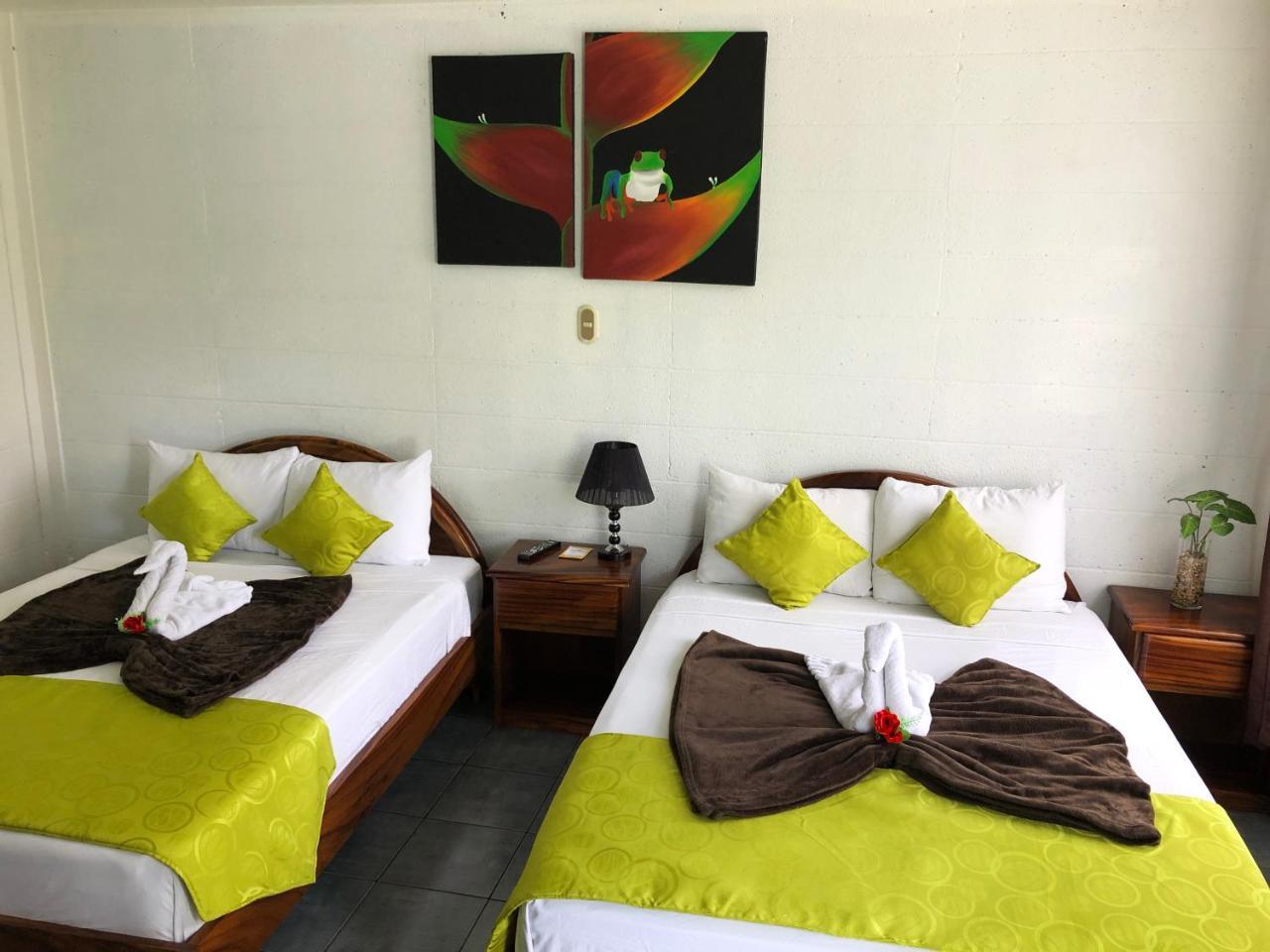 La Fortuna Backpackers Resort מראה חיצוני תמונה